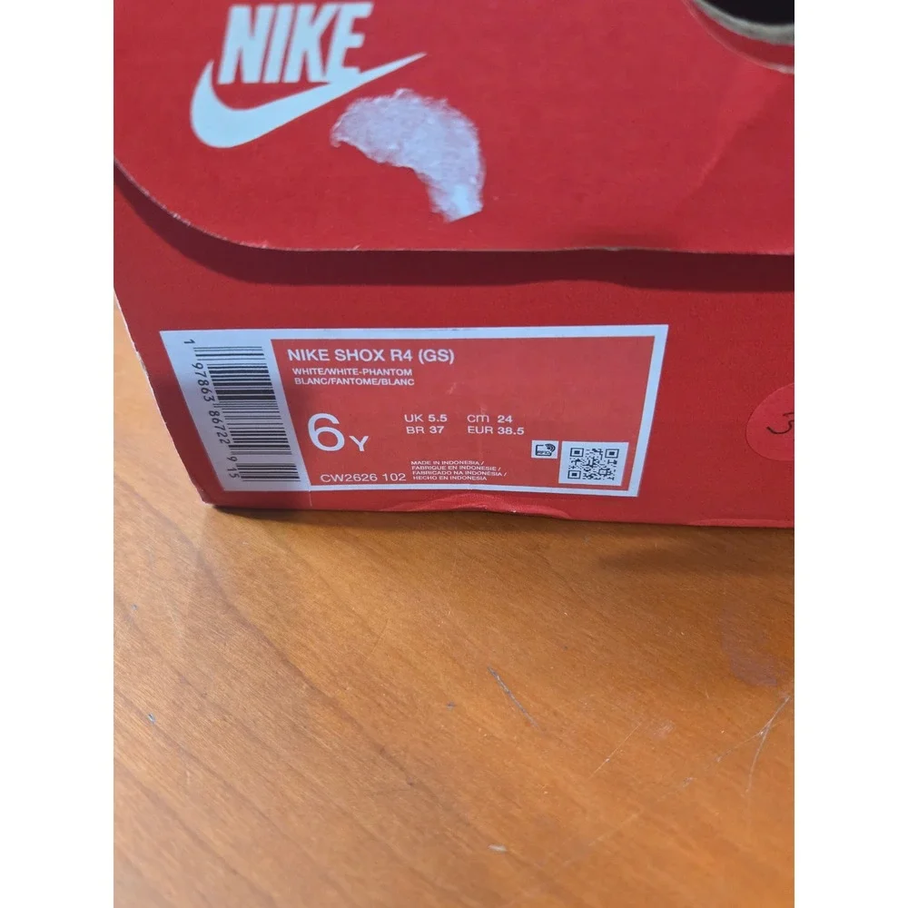Nike Shox R4 GS White Phantom Red CW2626-102 Youth Size 6Y Kids Sneakers